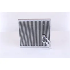 Párologtató, Klímaberendezés - NISSENS (NIS92375)